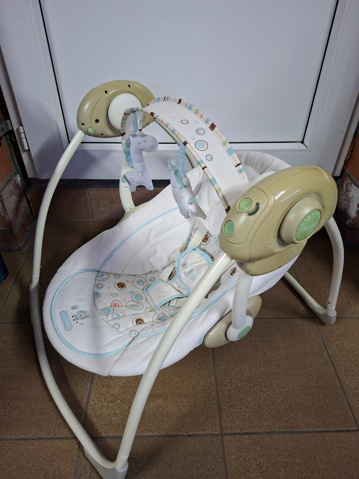 Baby schommel, Ophalen