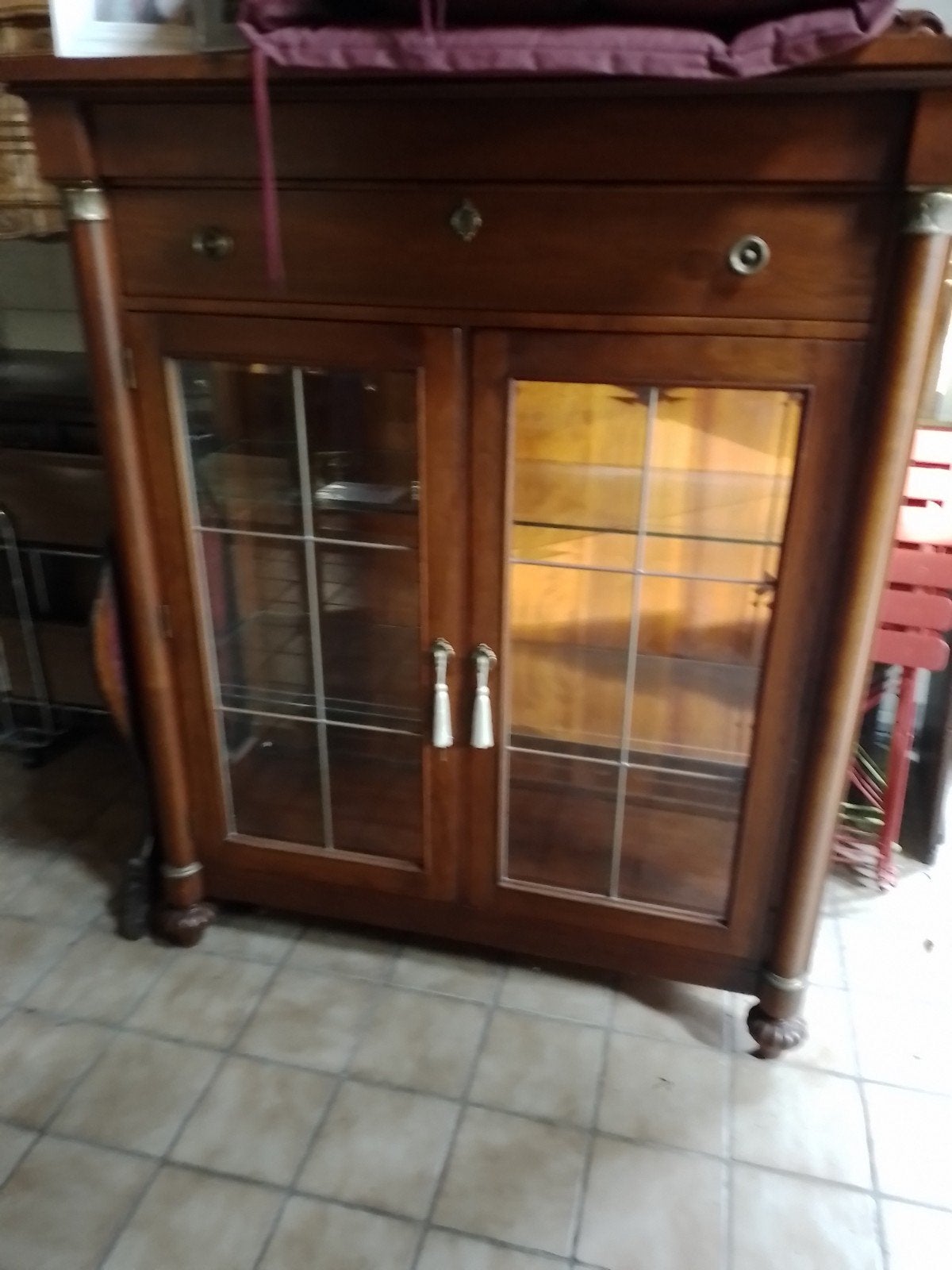 vitrine kast in Empirestijl, Ophalen