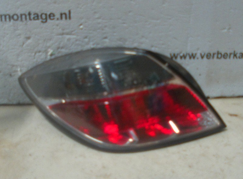 ACHTERLICHT LINKS Opel Astra H GTC (L08) (24 451 832), Gebruikt, Opel, Opel Automobile GmbH, Kontakt-opel@opel.com