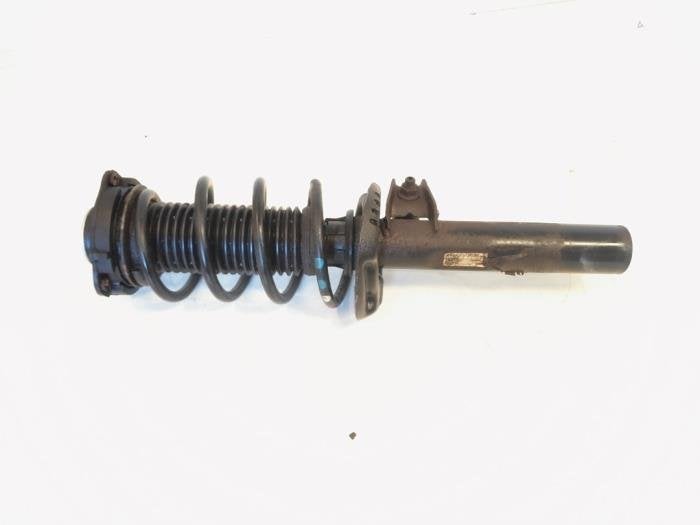 Amortisseur avant gauche d'un Volkswagen Scirocco, Volkswagen, -, 3 mois de garantie, Utilisé