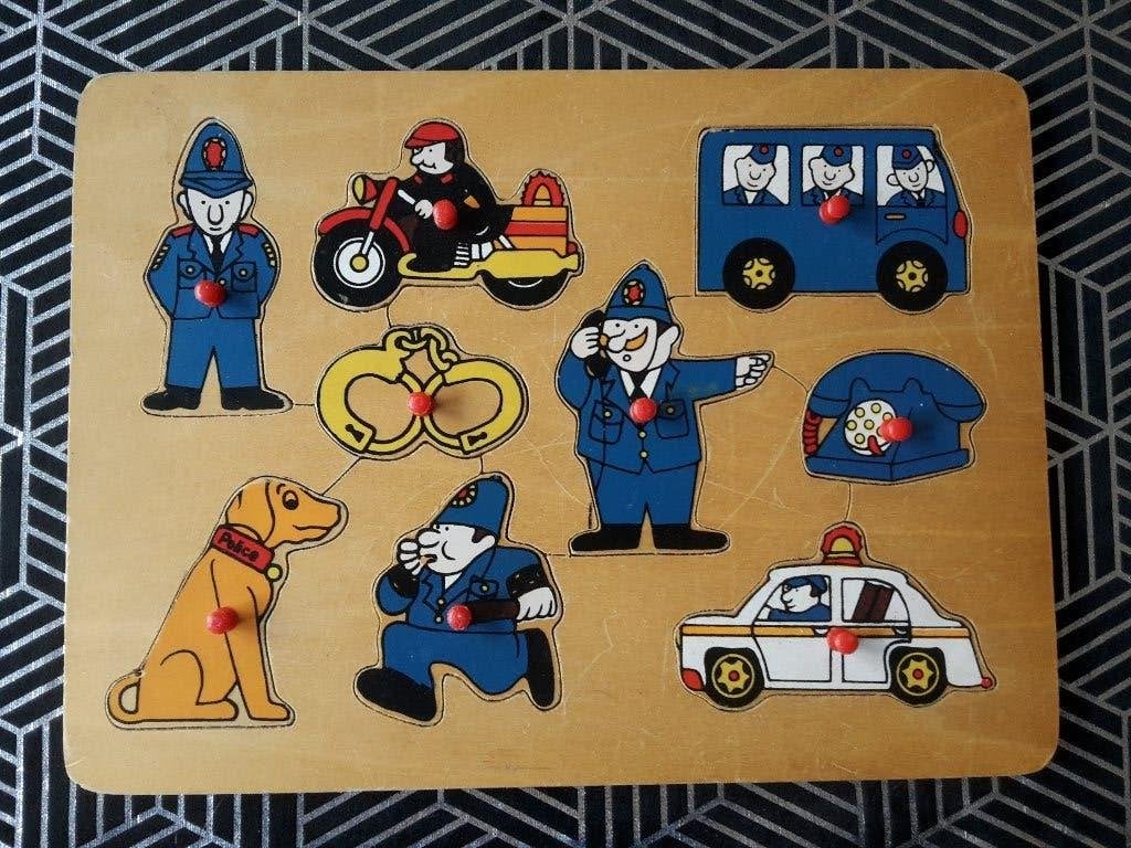 Oude houten kinderpuzzel, thema politie, prima staat, Ophalen of Verzenden, Gebruikt, 6 maanden tot 2 jaar, Van hout
