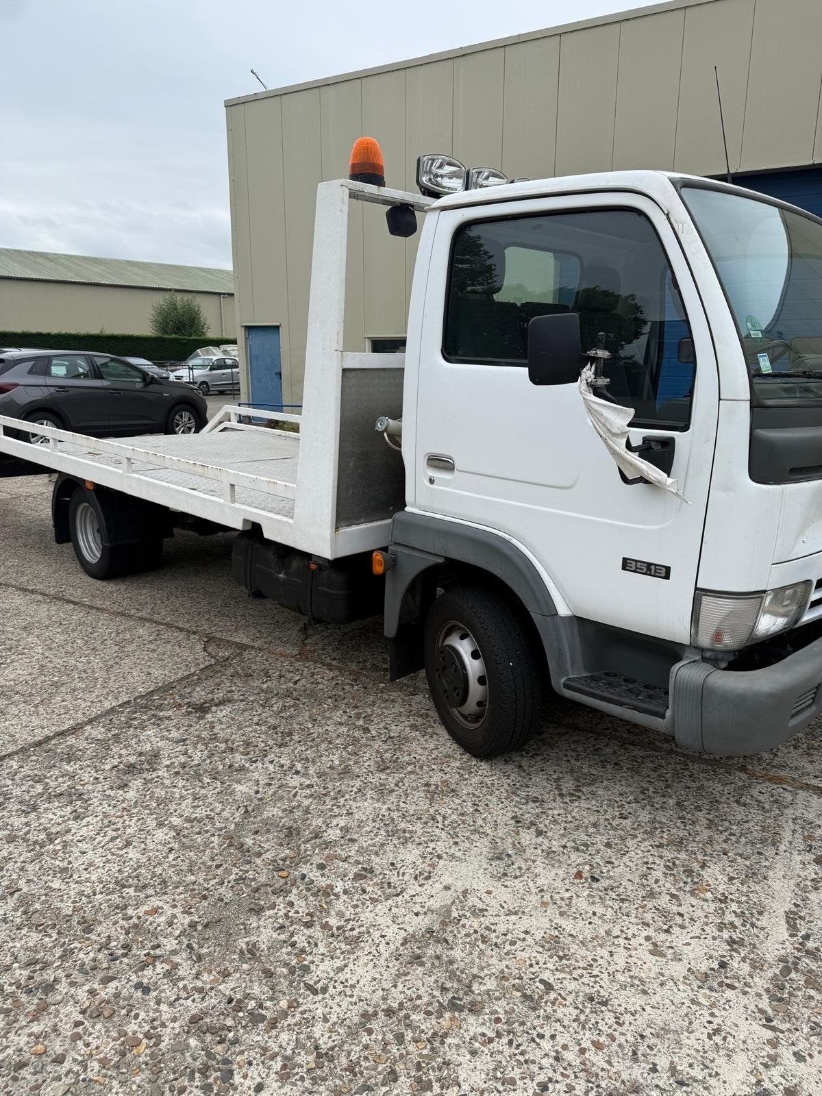 Nissan Cabstar 3.0 td 92kw 2005 depaneur, Auto's, 4 cilinders, Wit, Grijs, Particulier