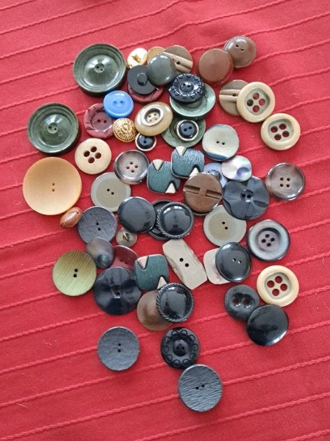 Pakket grote en speciale knopen, Hobby en Vrije tijd, Ophalen of Verzenden, Zo goed als nieuw, Knoop of Knopen