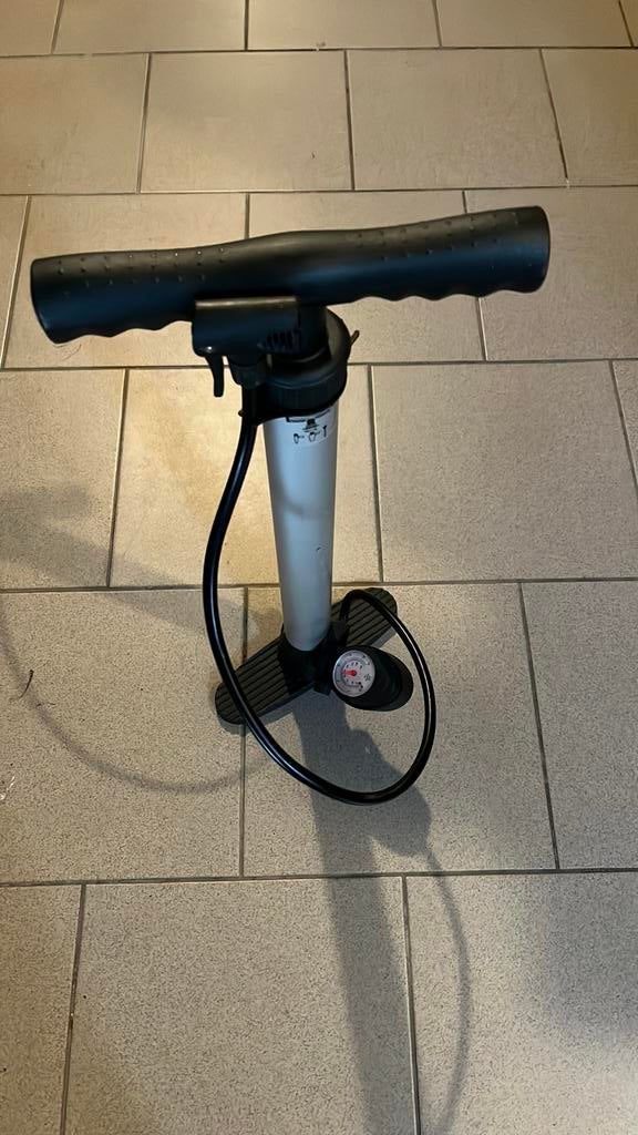 Pompe à vélo, Enlèvement, Comme neuf