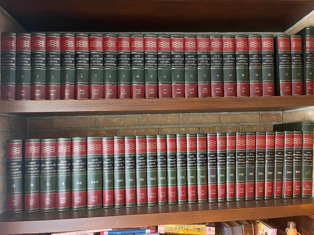 grote nederlandse Larousse encyclopedie, Ophalen, Zo goed als nieuw