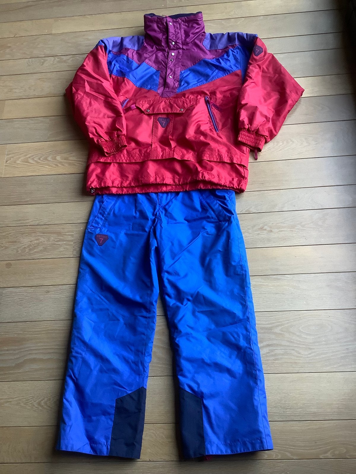 Skivest maat 162 en skibroek maat 168. Merk Degré7., Vêtements | Femmes, Vêtements de sports d'hiver, Enlèvement ou Envoi, Comme neuf