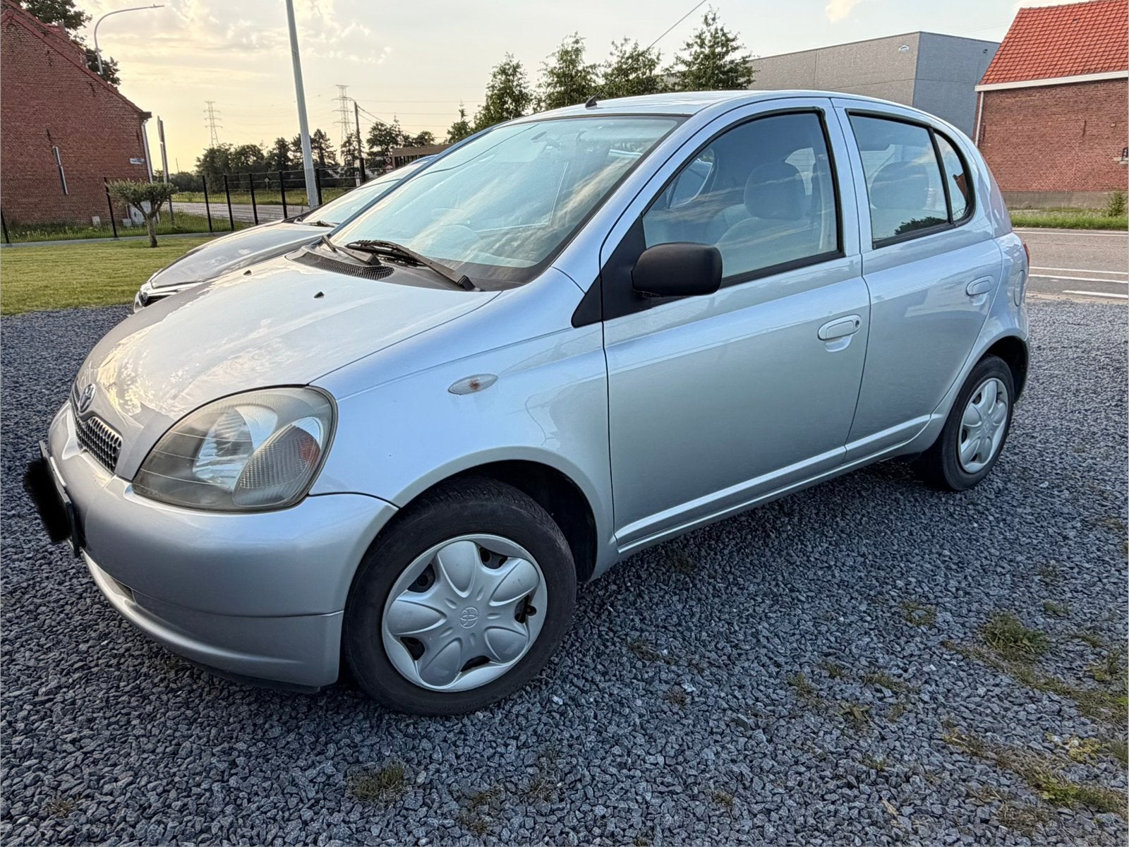 Toyota yaris   Benzine   5 deur, Auto's, Toyota, Voorwielaandrijving, 4 cilinders, Overige kleuren, 5 deurs
