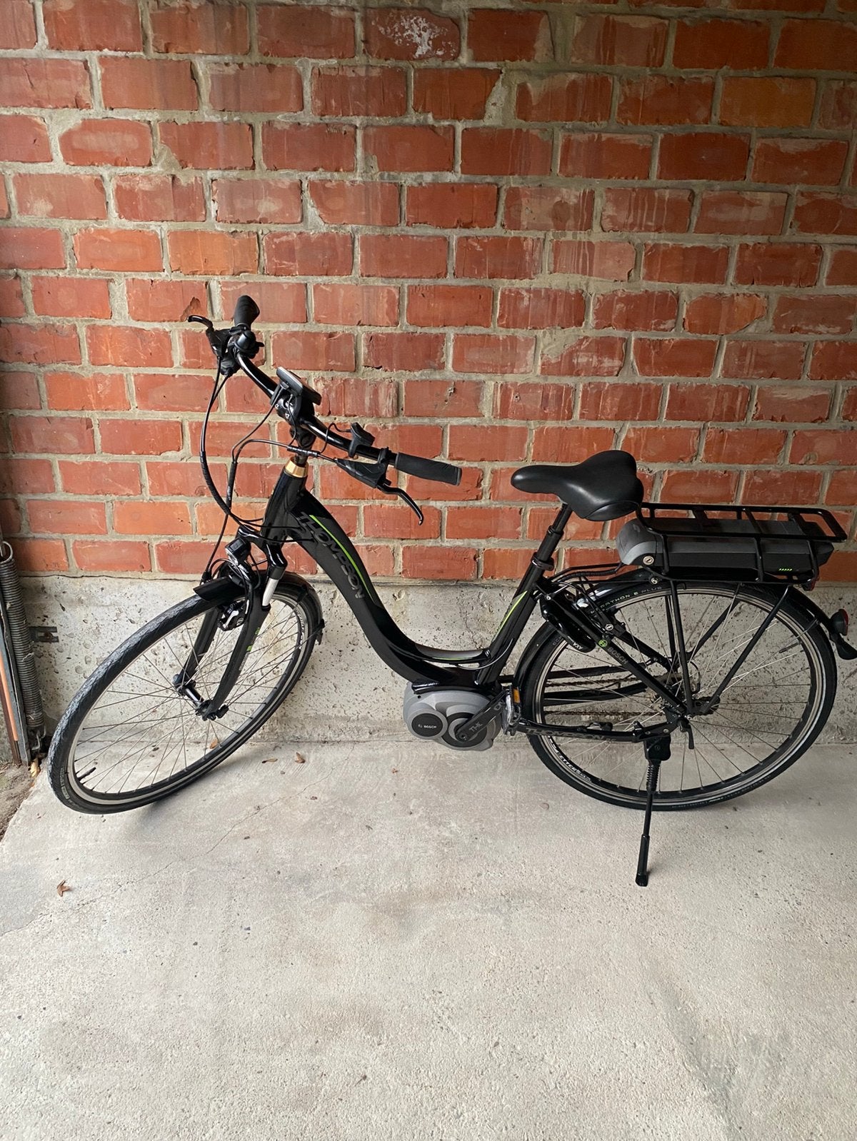 Magnifique vélo électrique Thompson pour femmes, Enlèvement, Comme neuf