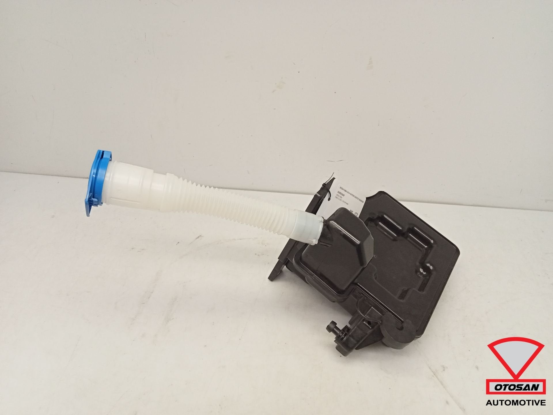 R servoir de liquide de pare-brise Skoda Fabia 2014+ 6V09554, Infoline@skoda-auto.cz, Tr. Vaclava Klementa 869
293 01  Mlada Boleslav, CZ