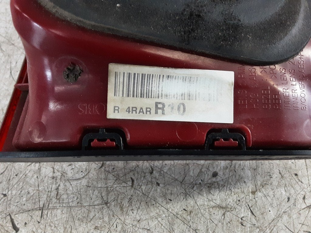 ACHTERLICHT RECHTS ACHTERKLEP Kia Sportage (QL) (4RARR10), Info@kia.de, Theodor-Heuss-Allee 11
60486  Frankfurt am Main, DE, Kia Deutschland GmbH