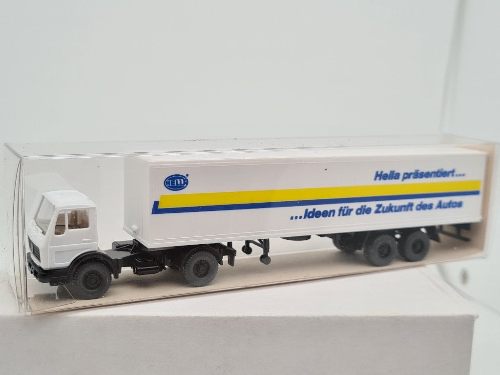 Pièces détachées Mercedes truck Hella Car - Wiking 1/87, Envoi, Comme neuf, Bus ou Camion, Wiking