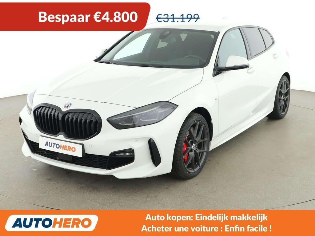 BMW 1 Serie 118 118d M Sport (bj 2022, automaat), Auto's, 1 Reeks, 1505 kg, Alcantara, Wit