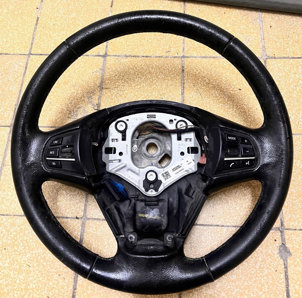 VOLANT X3 F25/ X4 F26/ X5 F15 2406058, Enlèvement, Utilisé, BMW