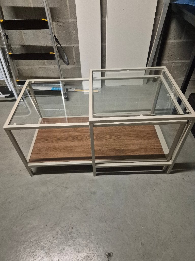 2 IKEA VITTSJÖ bijzettafels, Huis en Inrichting, Ophalen, Zo goed als nieuw, Rechthoekig, Glas