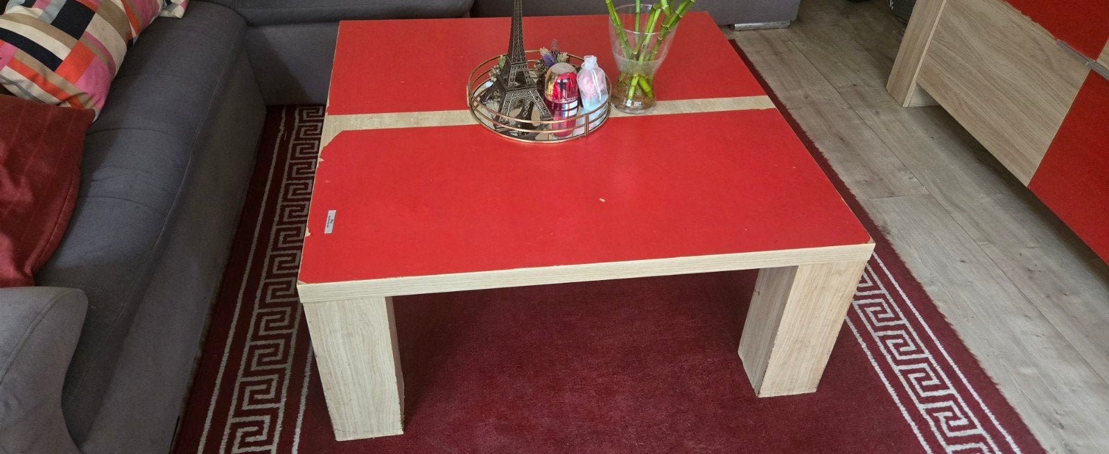 Gratis salontafel, Enlèvement