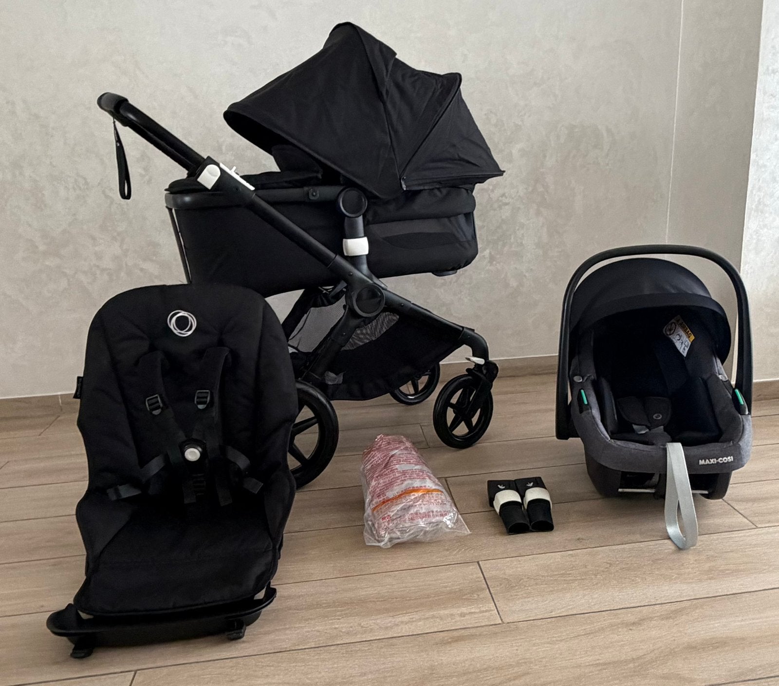 Bugaboo Fox 2 kinderwagen met wieg en stoel en maxi Cosi, Ophalen, Babygeluk, Zo goed als nieuw, W