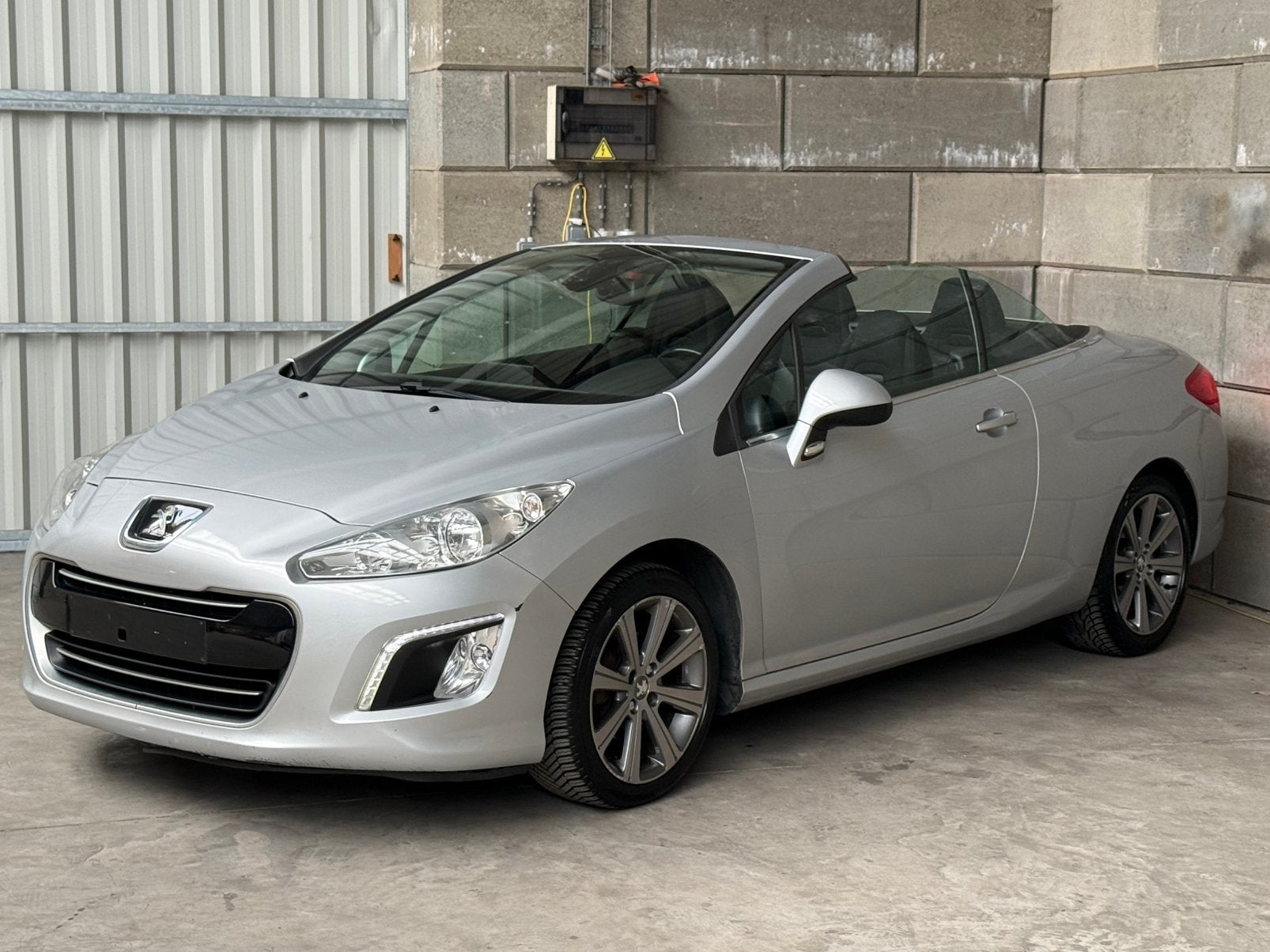 Peugeot 308 cabriolet 1.6 HDI, Autos, Euro 5, Achat, Cabriolet, Boîte manuelle