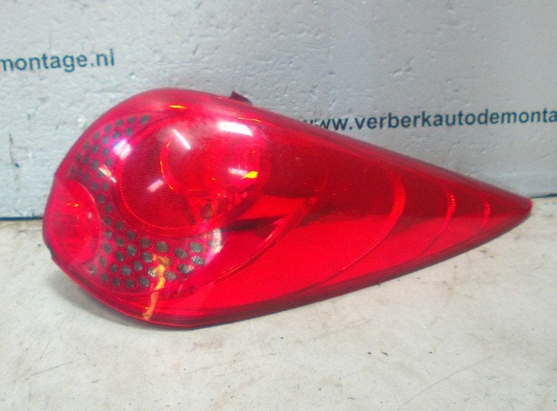 FEU ARRIÈRE DROIT Peugeot 207 SW (WE / WU) (9680157980), Kontakt-peugeot@peugeot.com, Utilisé, Peugeot Deutschland GmbH, Bahnhofsplatz
65423  Rüsselsheim, DE