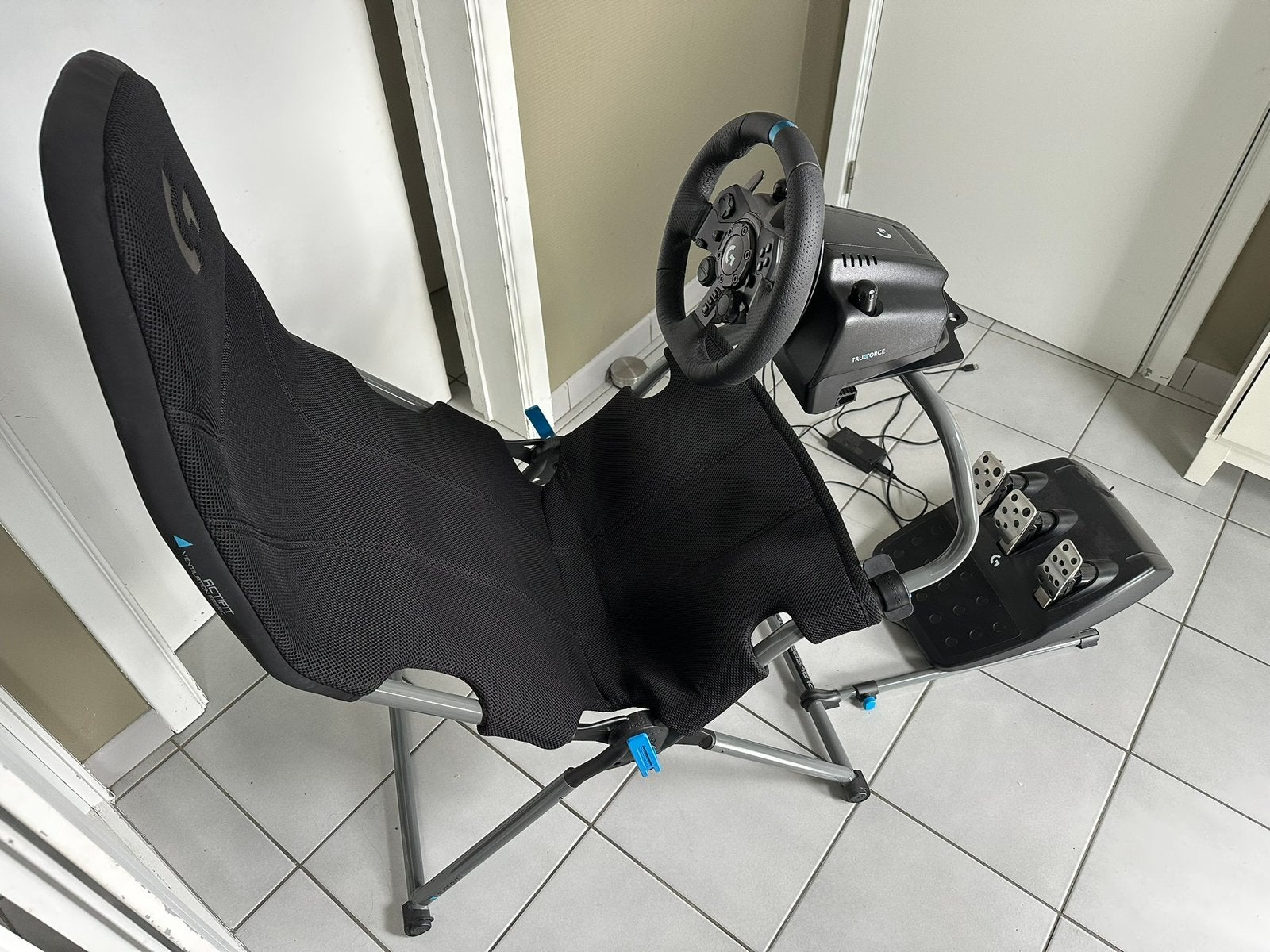 Logitech G923(PS4&5/PC) racestuur + Playseat Challenge X, Games en Spelcomputers, Ophalen, Racestuur, PlayStation, Zo goed als nieuw