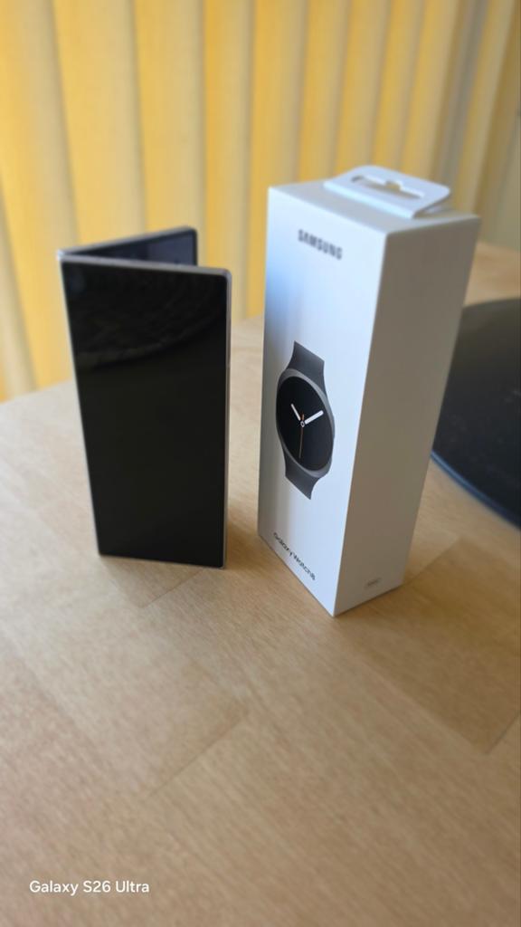 Samsung Galaxy Z Fold6 + Watch8 40mm nieuw verzegeld, Telecommunicatie, Mobiele telefoons | Samsung, Ophalen of Verzenden