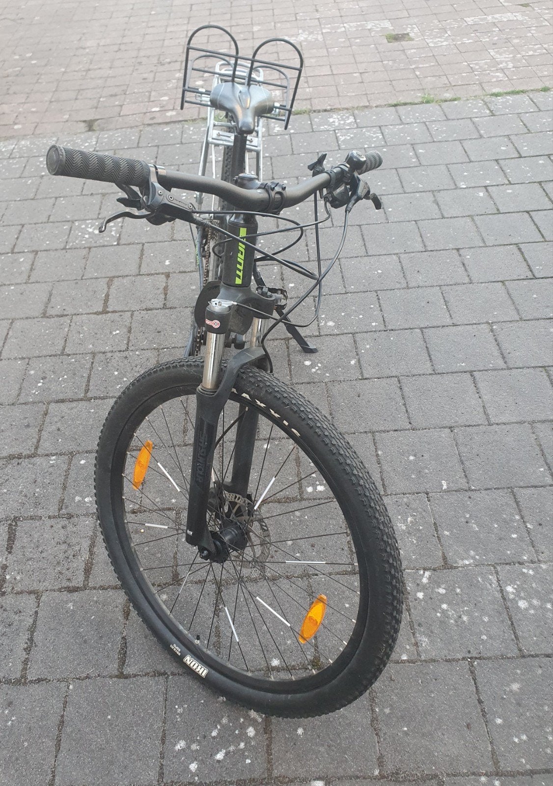 GIANT zwarte tiener mountain bike, Ophalen, 45 tot 49 cm, Giant, Zo goed als nieuw