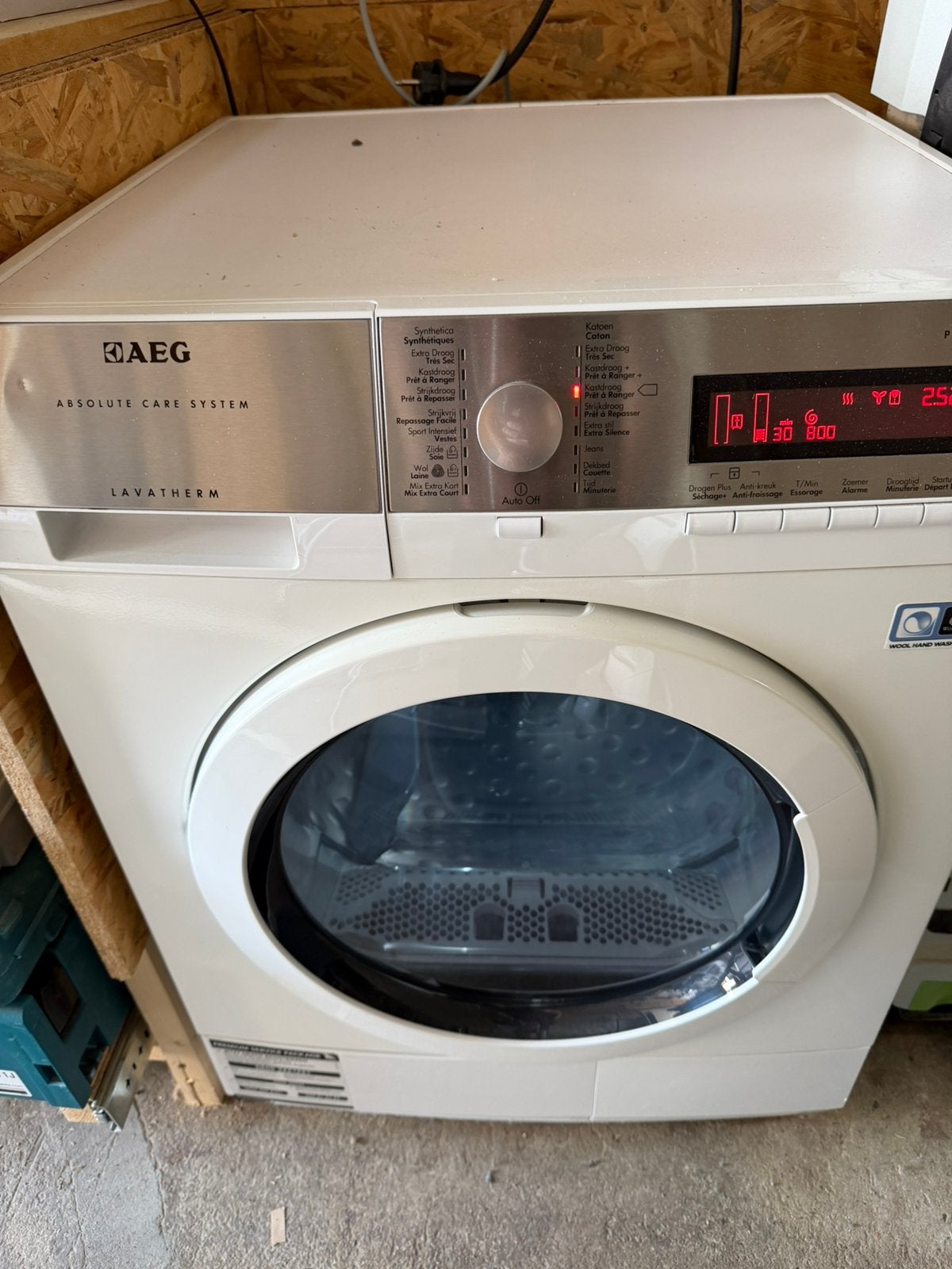 Seche linge AEG a condensation - fonctionnel avec erreur, Ophalen, Gebruikt, 8 tot 10 kg, Voorlader