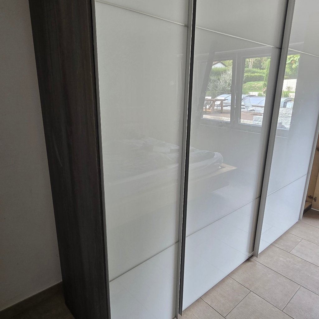 Armoire/Garde-robe2 Coulissantes + 2 Normales - Blanc-305 cm, Maison & Meubles, Autres essences de bois, Avec porte(s), 200 cm ou plus