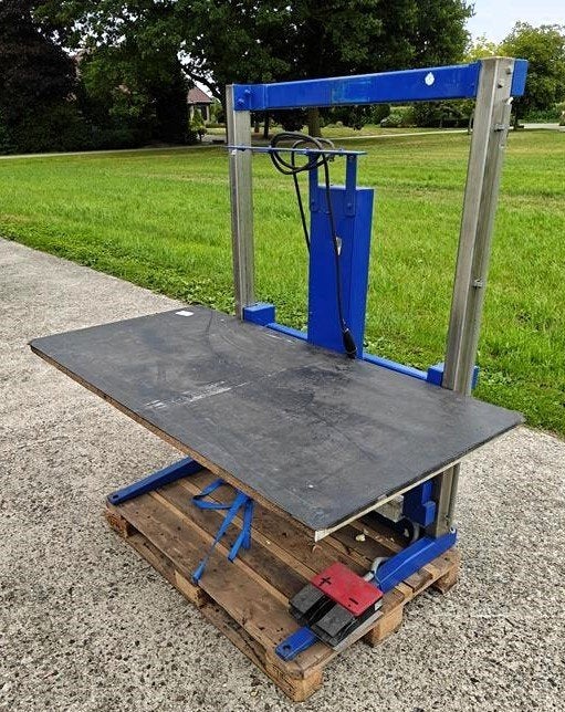 Stalen werkbank met elektrische hoogteverstelling, Bricolage & Construction, Établis, Utilisé, Enlèvement