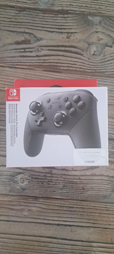 Nieuwstaat: Nintendo switch pro controller, Games en Spelcomputers, Spelcomputers | Nintendo Consoles | Accessoires, Overige typen
