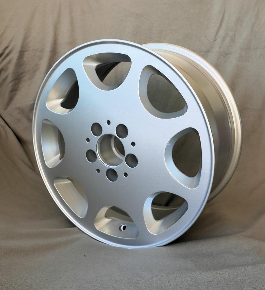 Nieuwe MAXILITE WHEELS 17x8 inch velgen met nieuwe banden, Auto-onderdelen, Ophalen, 215 mm, Nieuw, 17 inch