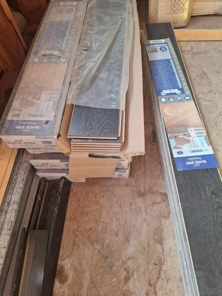 Quick‑Step Wengé Uniclic – 8 nieuw + 1 geopend – lot €200, Doe-het-zelf en Bouw, Ophalen, Minder dan 25 mm, Overige typen, Nieuw