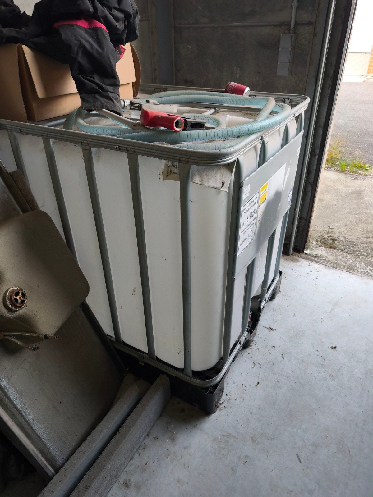 vat 1000l nieuw, Ophalen