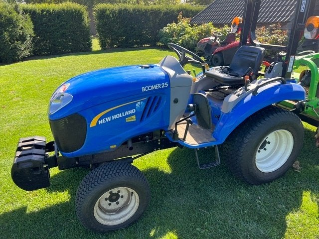New Holland Boomer 25 HST + Peruzzo Puma 1400, Ophalen, Nieuw, Gras
