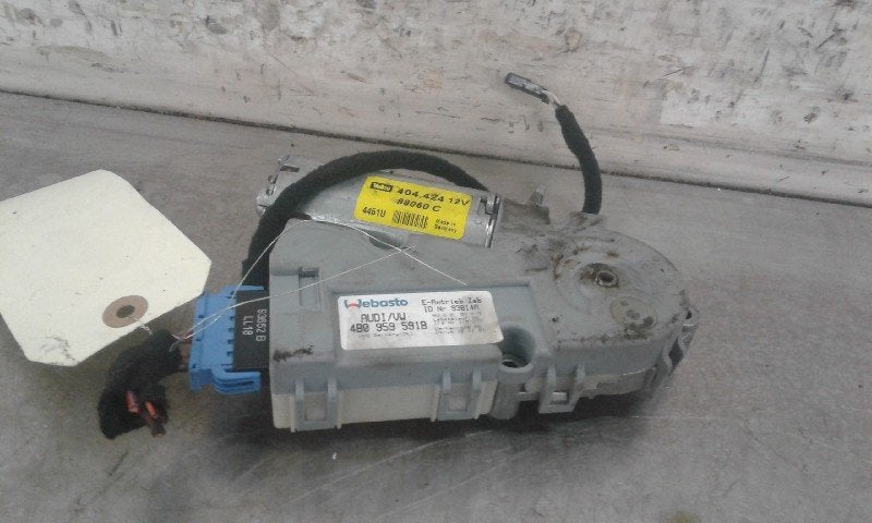 TOIT OUVRANT MOTEUR A4 Avant (B6) (|404424|88060C|8401T2|), Autos : Pièces & Accessoires, Utilisé, Audi