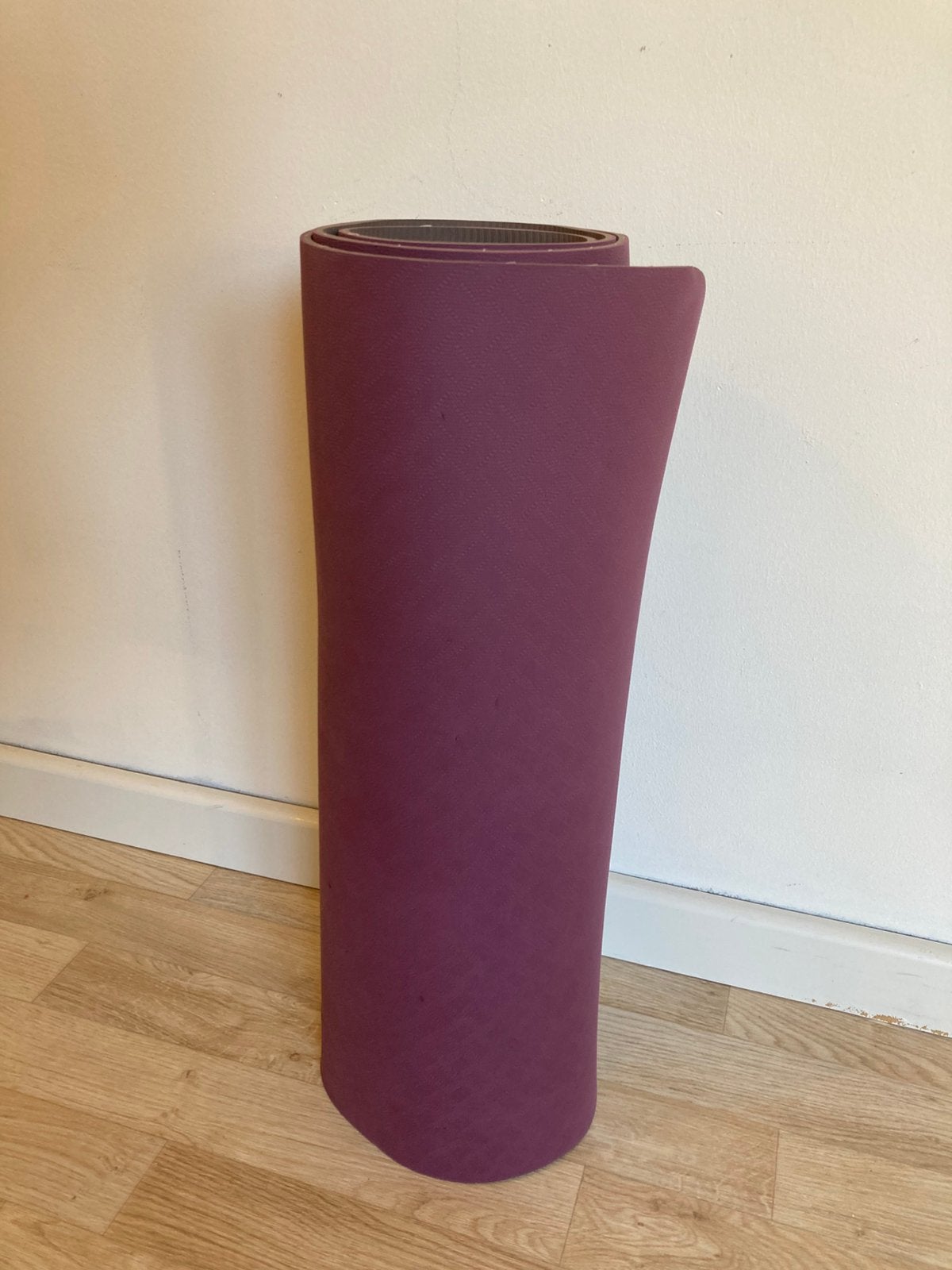 Tapis de yoga violet anti-dérapant, Enlèvement, Utilisé
