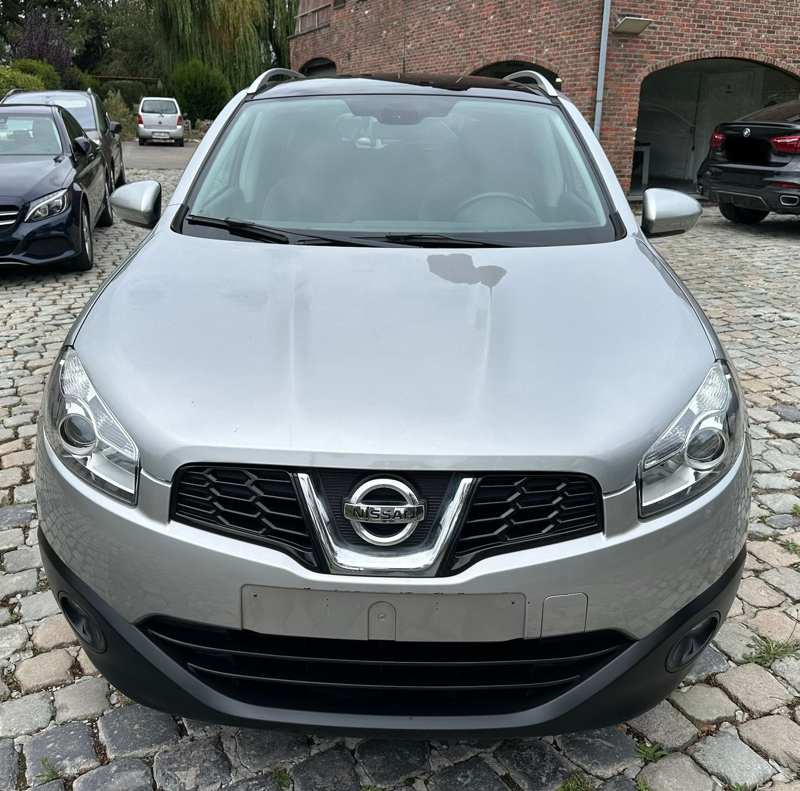 Nissan Qashqai euro 5 camera/pano dak/airco/gekeurd, Auto's, Voorwielaandrijving, Stof, Zwart, 4 cilinders