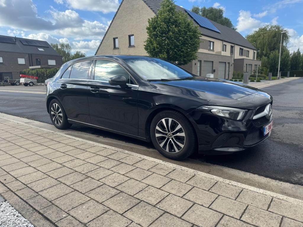 Mercedes A klasse // 2019 // 118000km // PERFECT, Auto's, Mercedes-Benz, Leder en Stof, Zwart, Bedrijf, Handgeschakeld