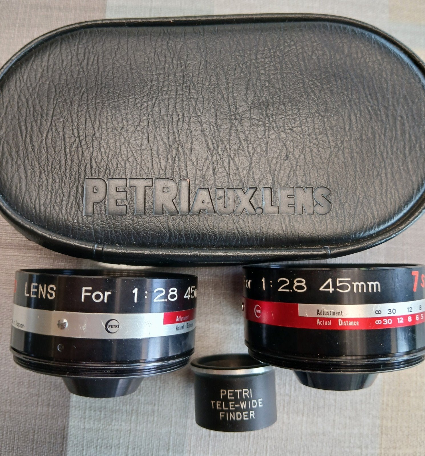 Set Petri lens, Enlèvement