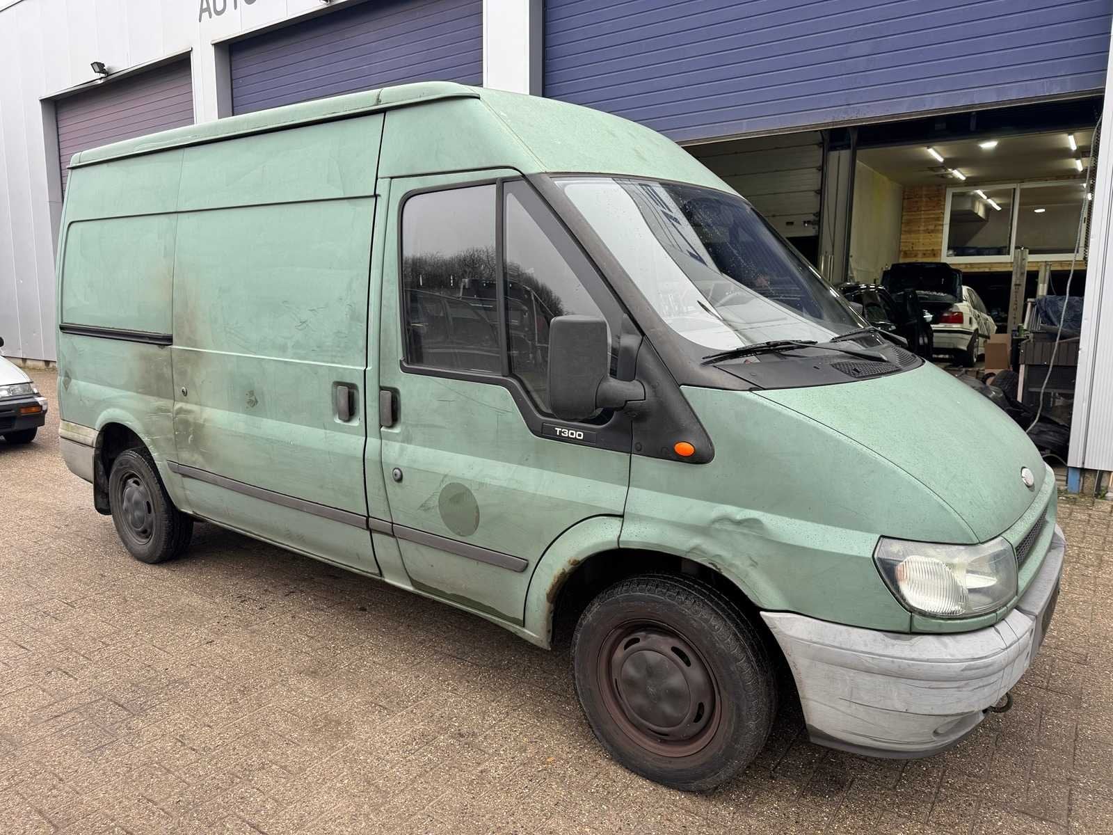 Véhicule commercial Ford Transit, Achat, Entreprise, Boîte manuelle, Diesel