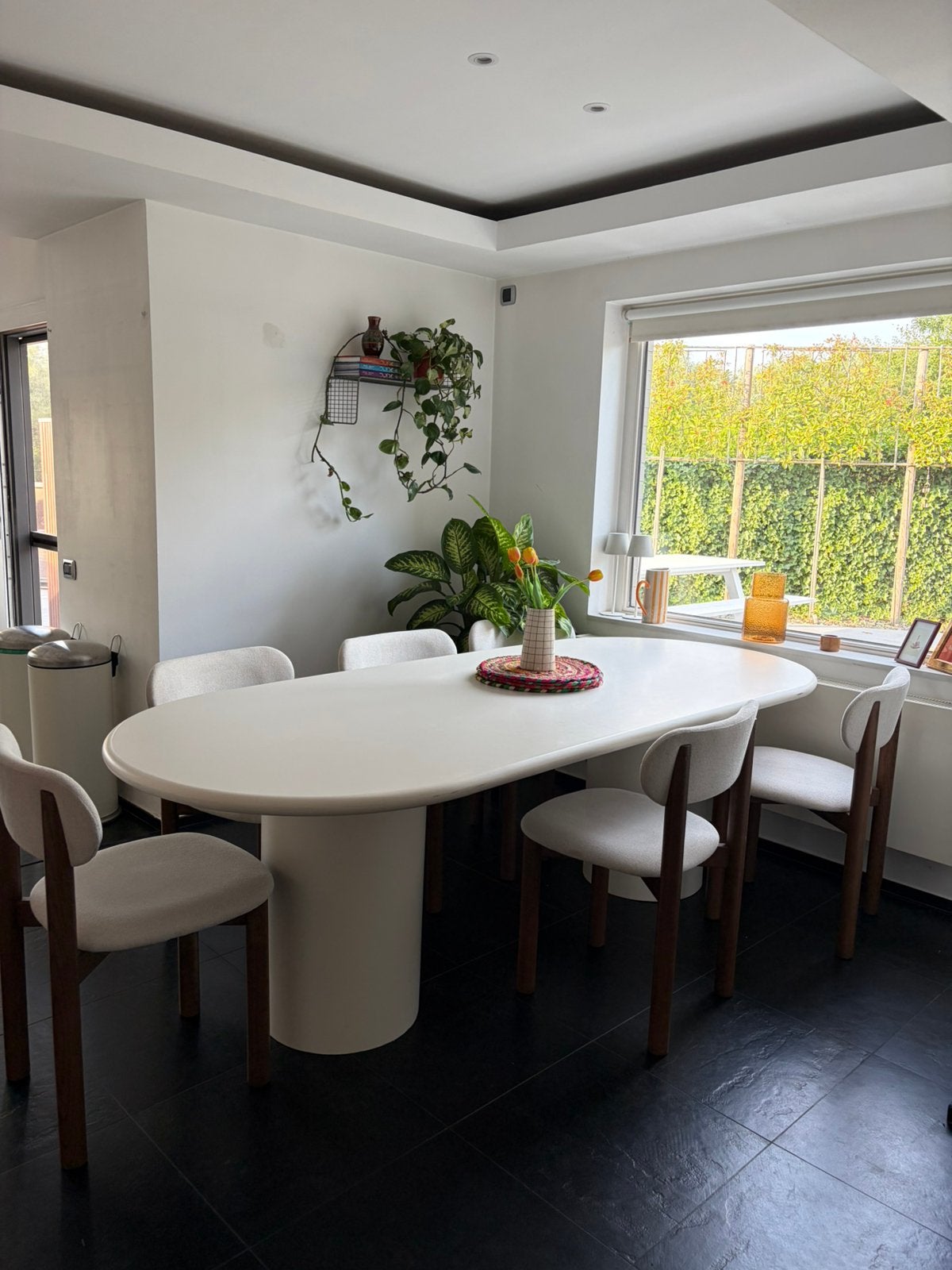 Table à manger ovale moderne, 100 à 150 cm, Enlèvement, Utilisé, Modern
