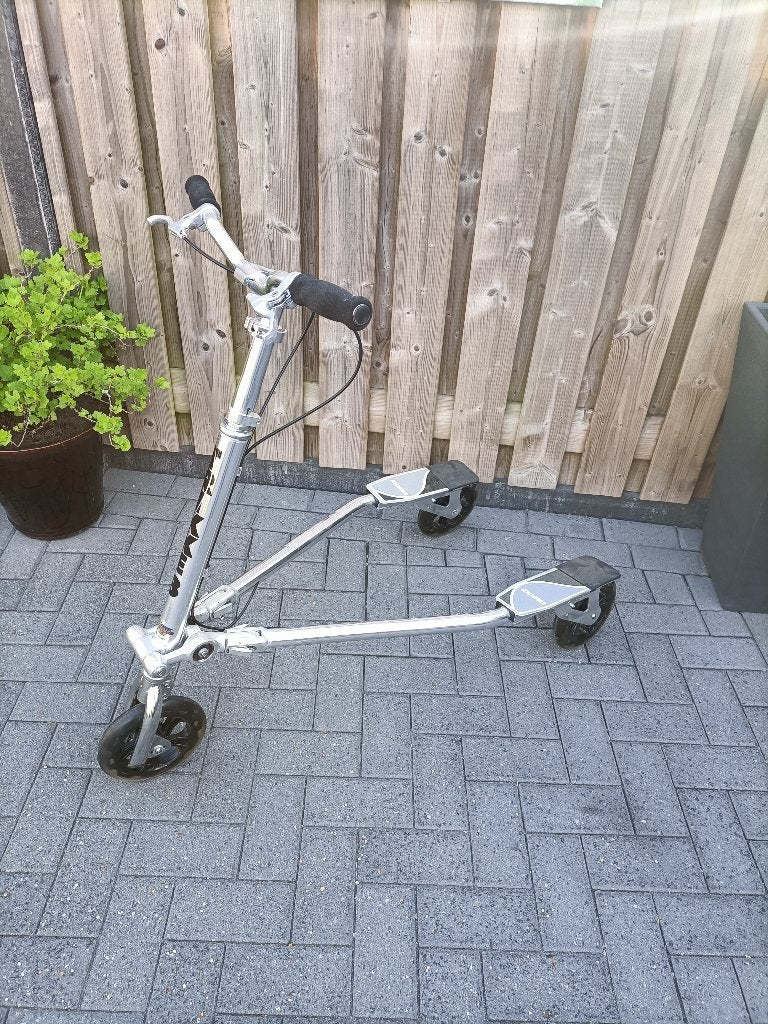 Step, Fietsen en Brommers, Steps, Ophalen, Zo goed als nieuw, Gewone step
