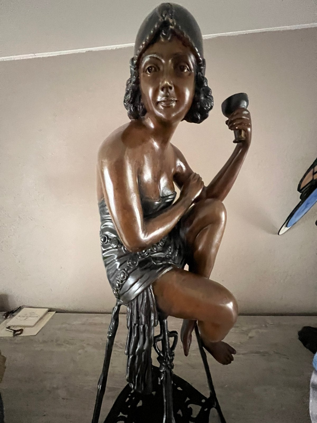 3 bronzen beelden artdeco dame , herbergier, Japanse vrouw, Enlèvement