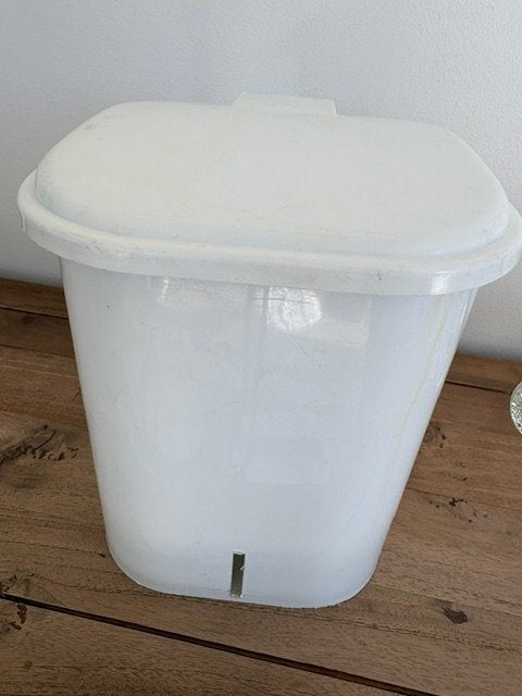Poubelle en plastique, Enlèvement ou Envoi, Utilisé, Autres matériaux, 5 – 50