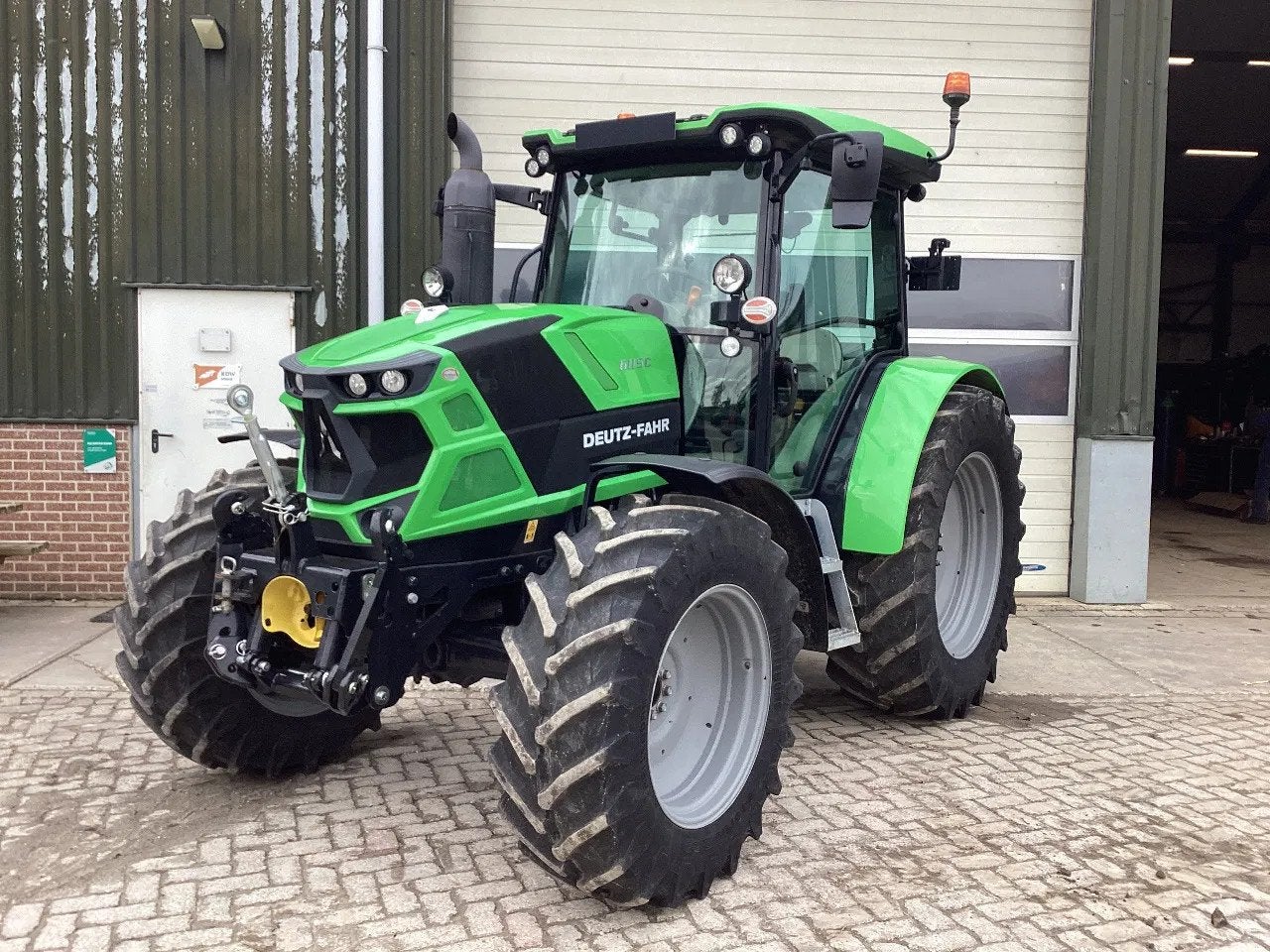 Deutz 6C115 Powershift trekker 6C115 Powershift trekker, Articles professionnels, Utilisé, 120 à 160 ch, Autres marques, Jusqu'à 2500
