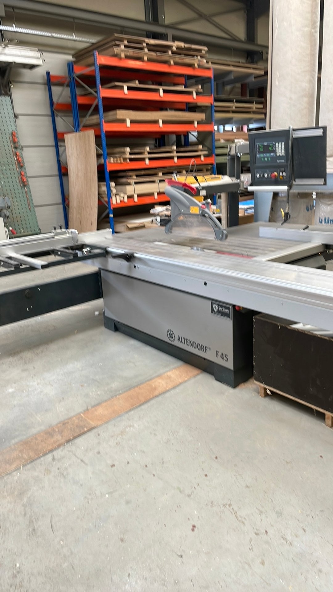 Altendorf f45, Ophalen