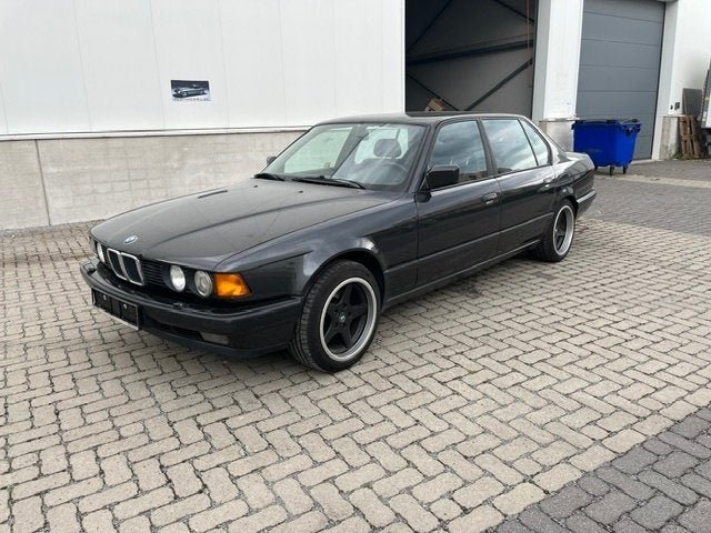 BMW 735 iL oldtimer in goede staat, foto 5