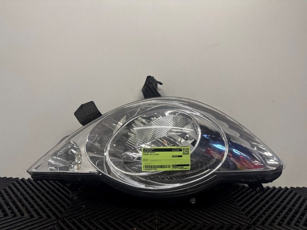 PHARE / OPTIQUE AVANT DROIT Peugeot 107 (|620674|), Autos : Pièces & Accessoires, Kontakt-peugeot@peugeot.com, Utilisé, Peugeot Deutschland GmbH