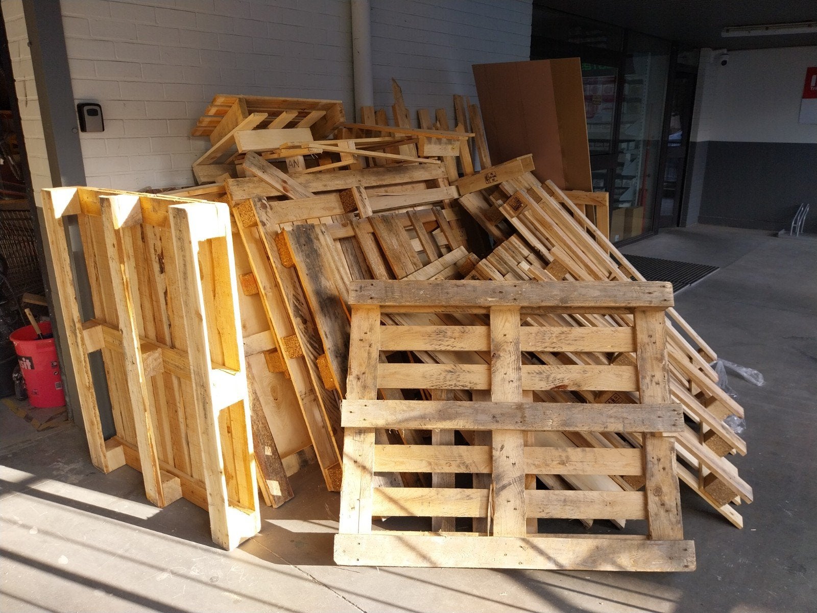 pallets/bonussen om Schaarbeek te geven, Ophalen, Gebruikt, Hout