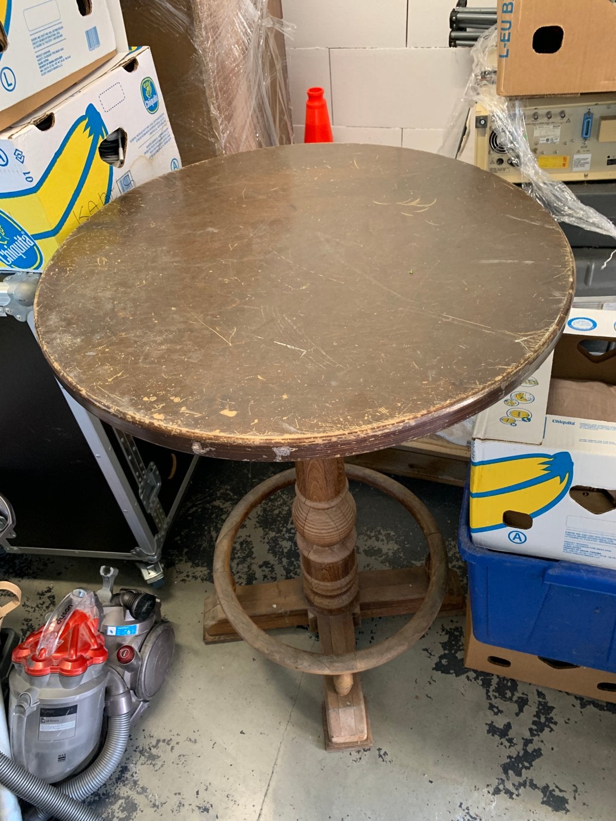 Table debout en bois, Enlèvement, Utilisé