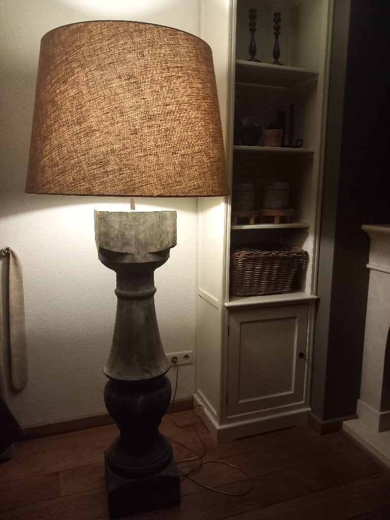 grand lampadaire à balustre XXL avec abat-jour/1,80 m, Landelijke industrieel unieke Hoffz Aura lamp, Bois, Comme neuf, 150 à 200 cm